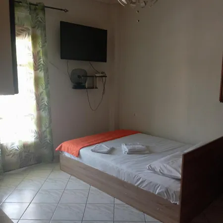 Aggela House Lägenhet Nea Kallikrateia