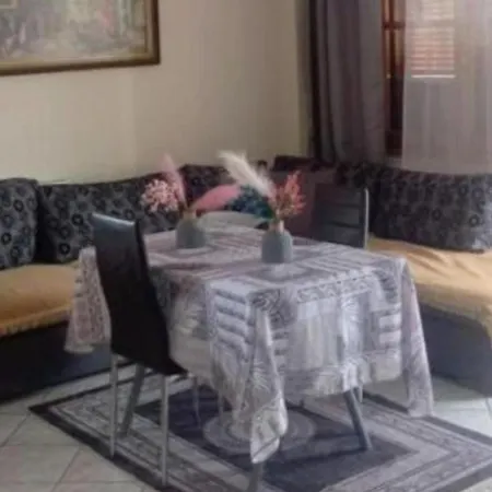 Aggela House Lejlighed